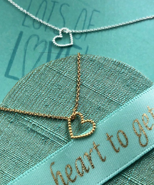Necklace, with hanging heart dots, lots of love! - Afbeelding 2